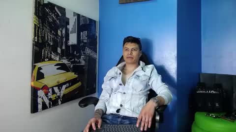 Snapshot of aquilestaylor chatting on 06/22/26, 01:08 aquilestaylor online show from 06/22/26, 01:08