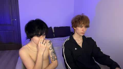 Snapshot of ar1zze chatting on 03/31/26, 07:36 zik and kris online show from 03/31/26, 07:36