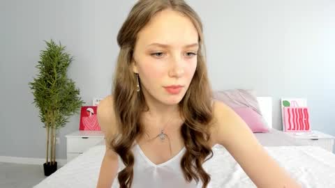 Lina online show from 10/02/25, 09:16