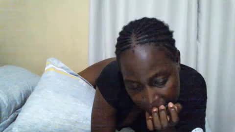 Snapshot of ara_bellah chatting on 10/25/25, 10:26 ara bellah online show from 10/25/25, 10:26