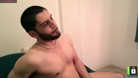 Snapshot of arab_b chatting on 02/15/26, 07:51 Thiago online show from 02/15/26, 07:51