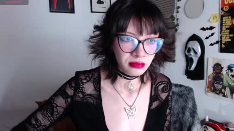 Snapshot of arabella_stone chatting on 02/06/25, 02:11 Arabella online show from 02/06/25, 02:11