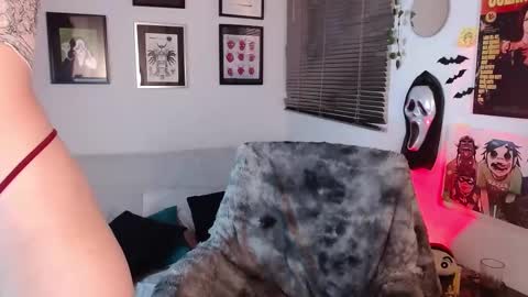 Snapshot of arabella_stone chatting on 02/28/25, 02:09 Arabella online show from 02/28/25, 02:09