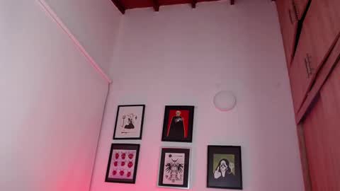 Snapshot of arabella_stone chatting on 11/25/25, 04:23 Arabella online show from 11/25/25, 04:23