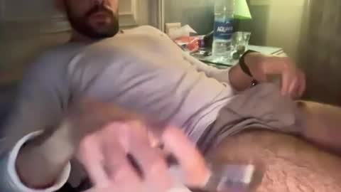 Snapshot of arabman991 chatting on 01/24/25, 05:10 Egyptian Man online show from 01/24/25, 05:10