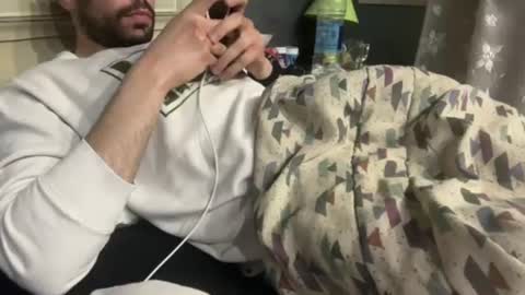 Snapshot of arabman991 chatting on 01/25/25, 04:13 Egyptian Man online show from 01/25/25, 04:13