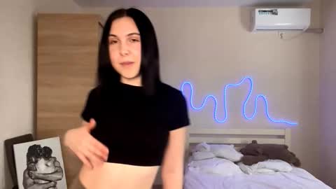 Emi online show from 03/03/26, 01:50