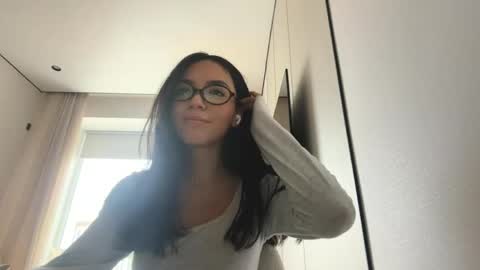 Snapshot of aracelisauberan chatting on 05/30/26, 08:33 Rin online show from 05/30/26, 08:33
