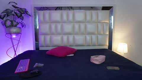   online show from 12/12/24, 04:48