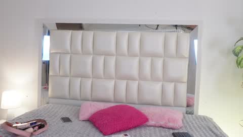   online show from 02/08/25, 04:36