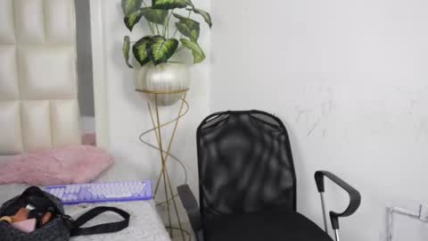   online show from 09/24/25, 05:11