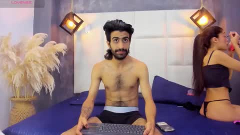 arah_issaa online show from 10/30/25, 10:32