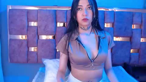 Aranza.  online show from 12/18/25, 03:34