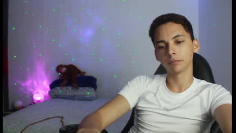 Snapshot of archi_love chatting on 03/08/25, 06:43 ARCHIBALDO online show from 03/08/25, 06:43