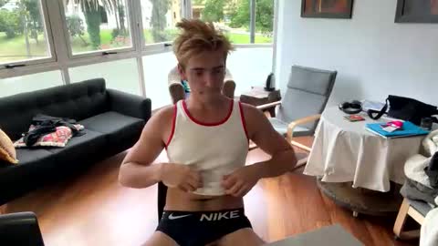 Snapshot of archievirt chatting on 01/09/26, 08:54 Archie online show from 01/09/26, 08:54