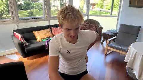 Snapshot of archievirt chatting on 01/18/26, 12:31 Archie online show from 01/18/26, 12:31