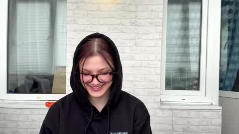 Snapshot of ardisparty chatting on 02/20/26, 06:26 Caroline online show from 02/20/26, 06:26