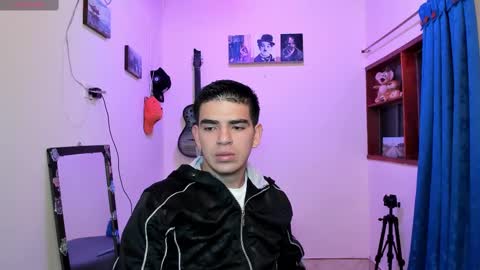 Snapshot of ares_johnsonn chatting on 02/14/25, 07:07 Ares online show from 02/14/25, 07:07