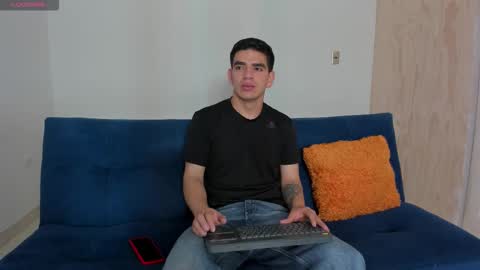 Snapshot of ares_johnsonn chatting on 09/20/25, 12:28 Ares online show from 09/20/25, 12:28