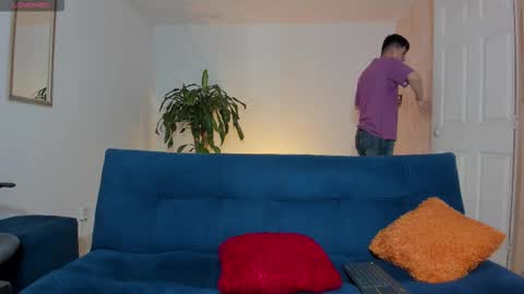 Snapshot of ares_johnsonn chatting on 10/06/25, 12:02 Ares online show from 10/06/25, 12:02
