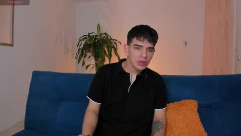 Snapshot of ares_johnsonn chatting on 10/08/25, 10:46 Ares online show from 10/08/25, 10:46