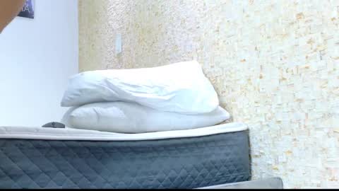 Snapshot of aresangell chatting on 10/16/25, 11:06 ARES online show from 10/16/25, 11:06