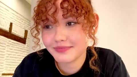 Snapshot of aresha_viree chatting on 05/14/26, 11:44 Aresha online show from 05/14/26, 11:44