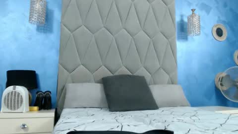 aretialisya online show from 11/05/25, 06:24