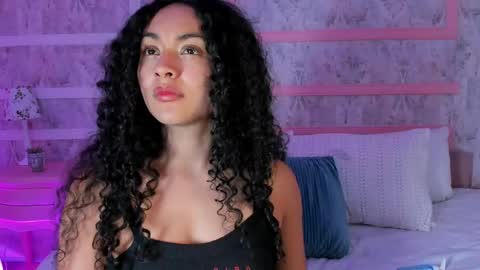 Snapshot of arhii_khay chatting on 04/25/26, 01:41 Ari online show from 04/25/26, 01:41