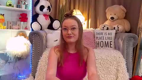 Snapshot of ari3el chatting on 02/04/26, 10:36 Ariel online show from 02/04/26, 10:36