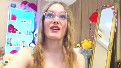 Ariel online show from 03/27/26, 04:18