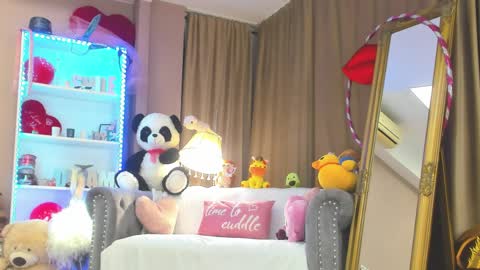 Ariel online show from 03/28/26, 05:45