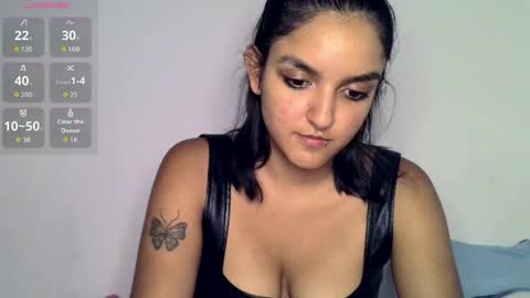 Snapshot of ari_20_ chatting on 05/08/26, 03:01 Bella online show from 05/08/26, 03:01