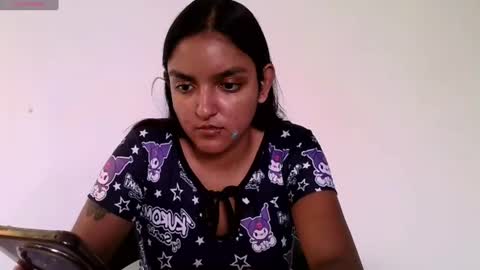 Snapshot of ari_20_ chatting on 06/18/26, 03:27 Bella online show from 06/18/26, 03:27