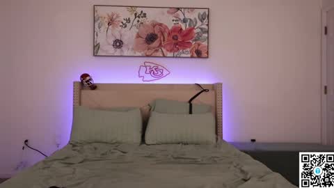 Snapshot of ari_lovexo chatting on 03/03/25, 01:42 Ari and Penn online show from 03/03/25, 01:42