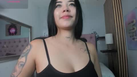 Snapshot of aria__monroe chatting on 03/12/26, 10:32 aria__monroe online show from 03/12/26, 10:32