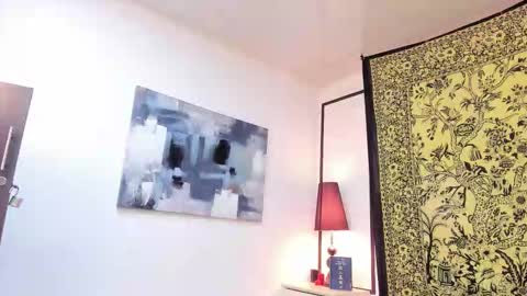 aria y orien  online show from 10/30/25, 11:22