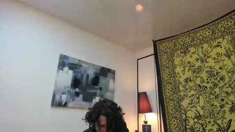 aria y orien  online show from 12/19/25, 11:06