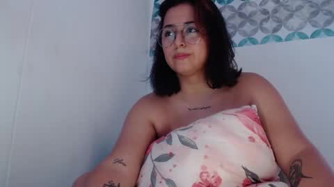 Snapshot of aria_bronw chatting on 09/28/25, 02:55 AriaBronw online show from 09/28/25, 02:55