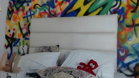 Snapshot of aria_martiin chatting on 01/19/25, 11:45 aria online show from 01/19/25, 11:45