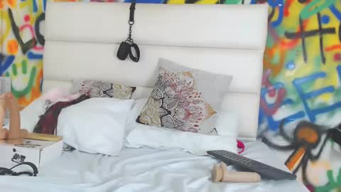 Snapshot of aria_martiin chatting on 01/19/25, 05:49 aria online show from 01/19/25, 05:49