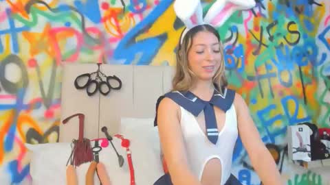 aria online show from 04/01/26, 01:41