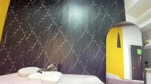 Aria Millers  online show from 11/09/25, 01:31