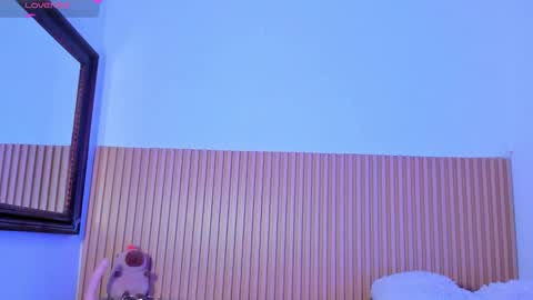 Aria Millers  online show from 12/16/25, 04:01