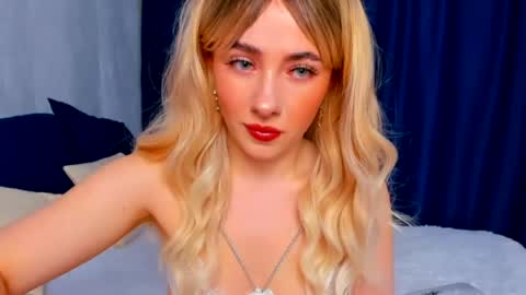 aria_montclair online show from 04/19/26, 05:07