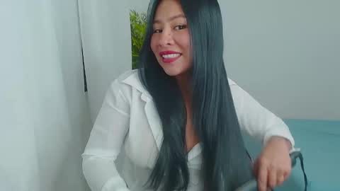 aria online show from 10/24/25, 07:10