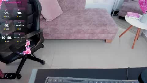 Aria  online show from 09/30/25, 07:52
