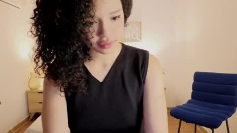 ariaa_23 online show from 04/17/26, 12:30