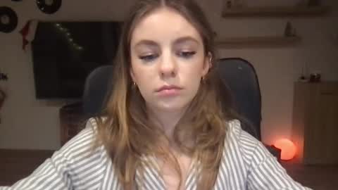 Snapshot of ariacreazy chatting on 12/19/24, 09:49 AriaCreazy online show from 12/19/24, 09:49