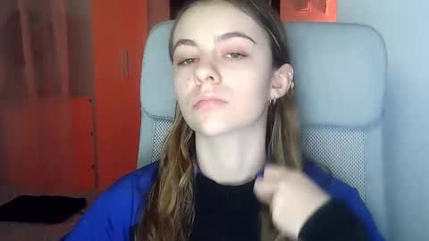 Snapshot of ariacreazy chatting on 01/19/25, 09:23 AriaCreazy online show from 01/19/25, 09:23